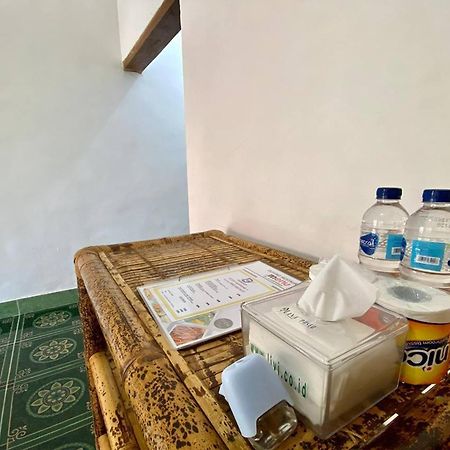Duyung Rooms & Resto Gerupuk 붐방 외부 사진