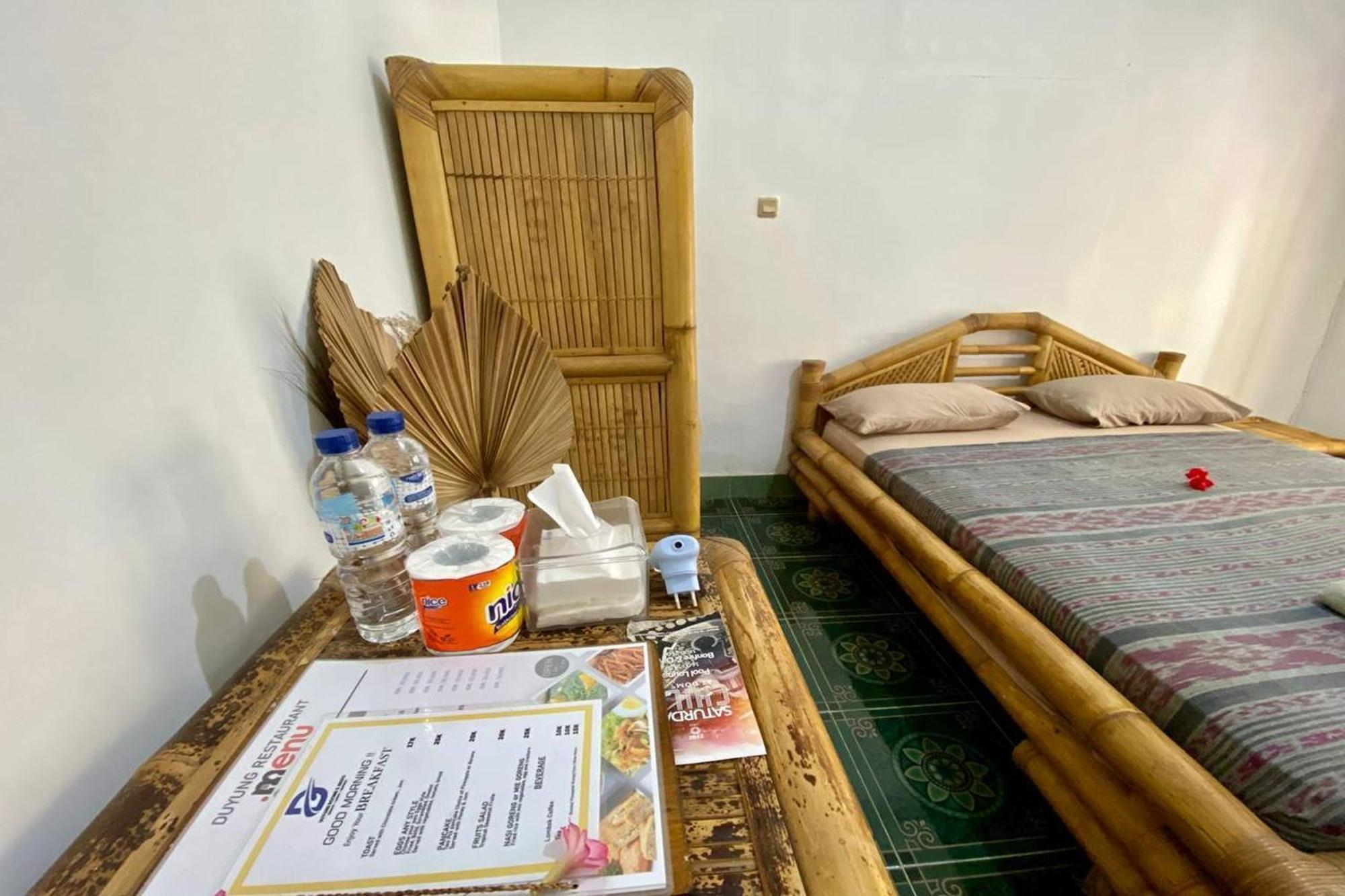 Duyung Rooms & Resto Gerupuk 붐방 외부 사진